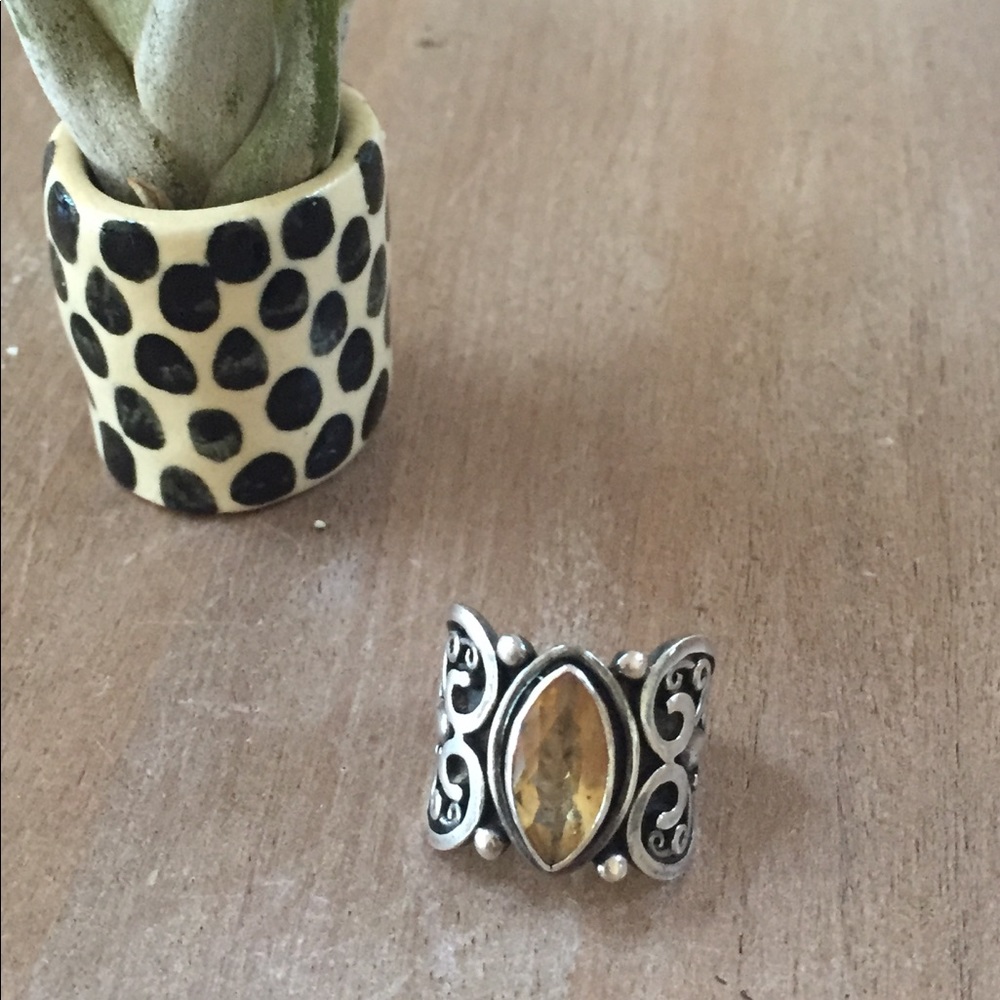 Sterling Silver and Citrine Ring - Picture 3 of 7